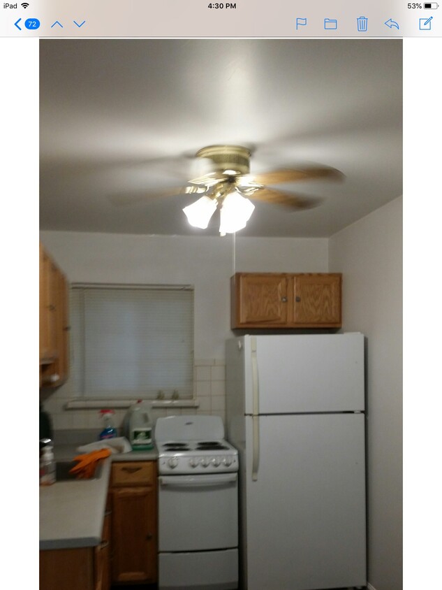 Primary Photo - 124 Fox Run Ln