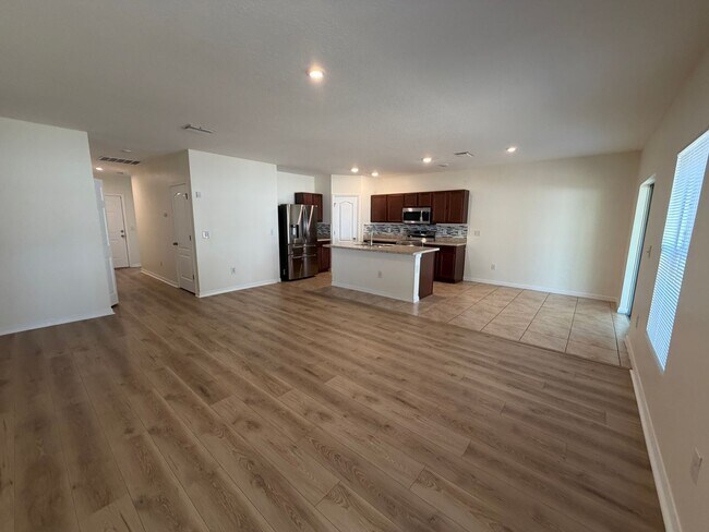 Foto del edificio - 10119 Candleberry Wds Ln