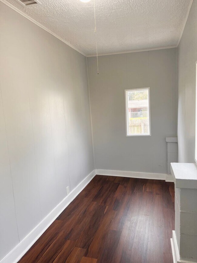 Foto del edificio - Newly Renovated 3/2