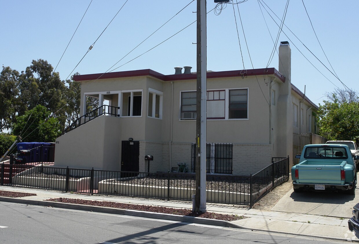Foto del edificio - 488 E 8th St