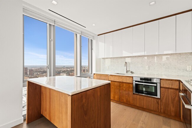 Foto del edificio - 75 Park Ln S