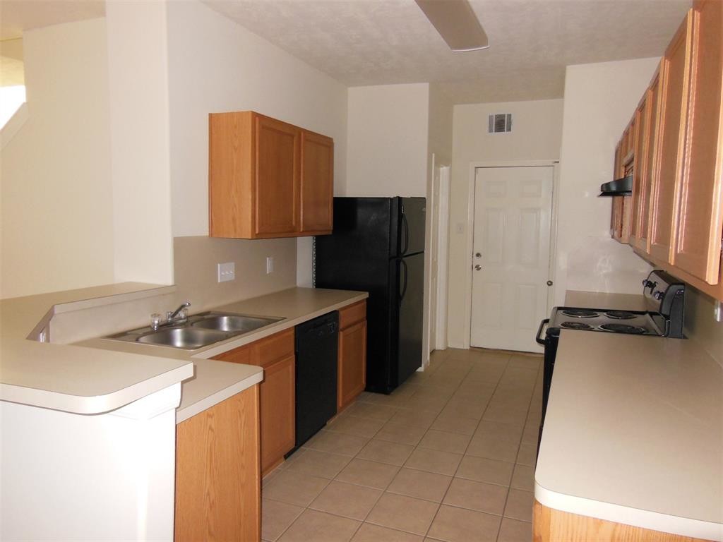 Foto del edificio - 15958 Langhamwood Ln