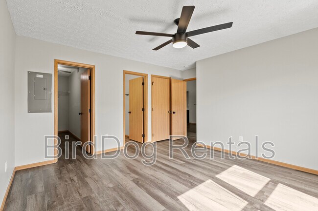 Foto del edificio - 1848 Village Ridge Ln