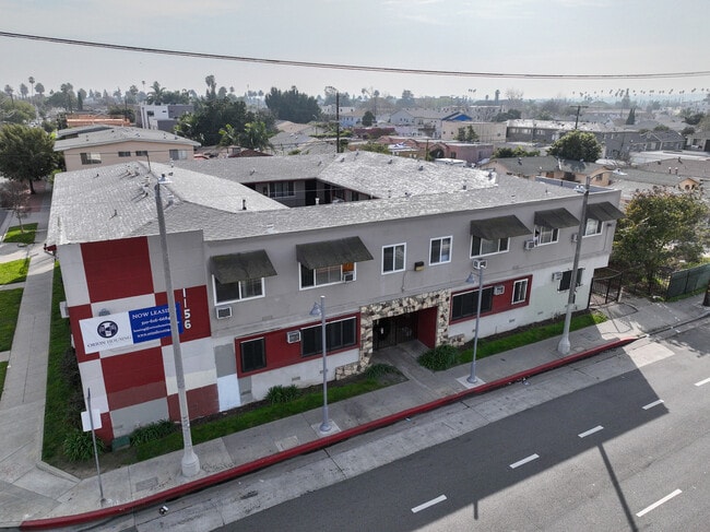 Building Photo - Paul Ling Apartments - Exposition