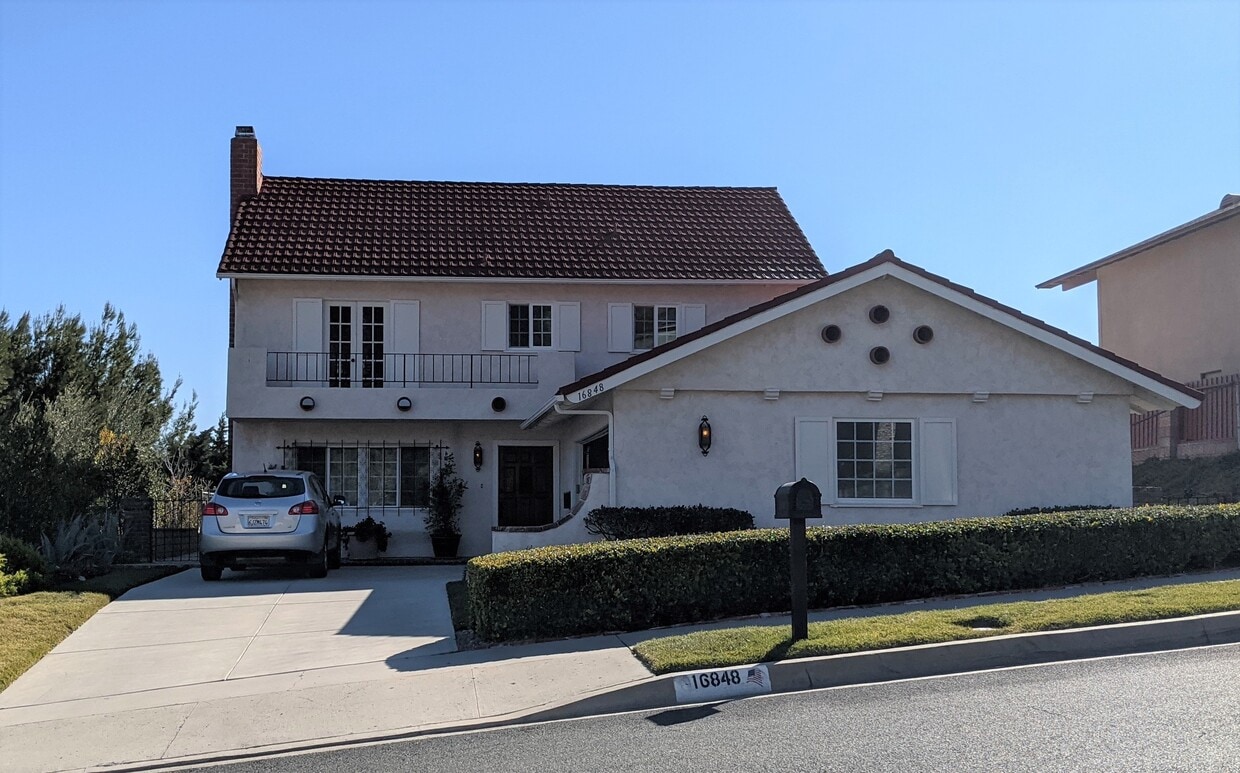 16848 Bainbury St, Santa Clarita, CA 91351 House for Rent in Santa