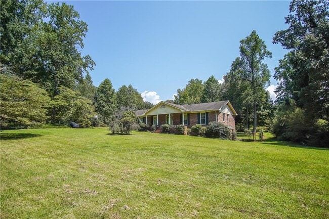 Building Photo - 2173 Holly Ct