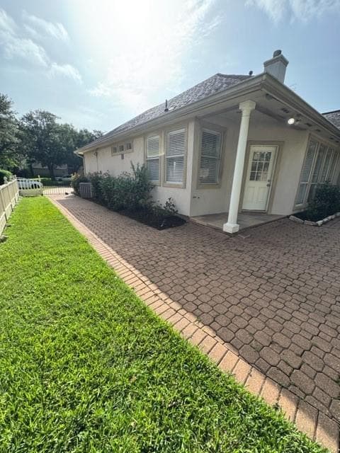 Primary Photo - 406 Lakeside Blvd