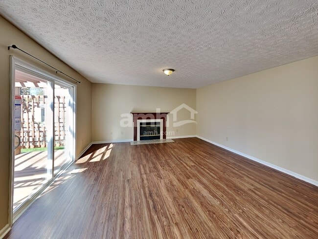 Building Photo - 1466 Cinnamon Dr