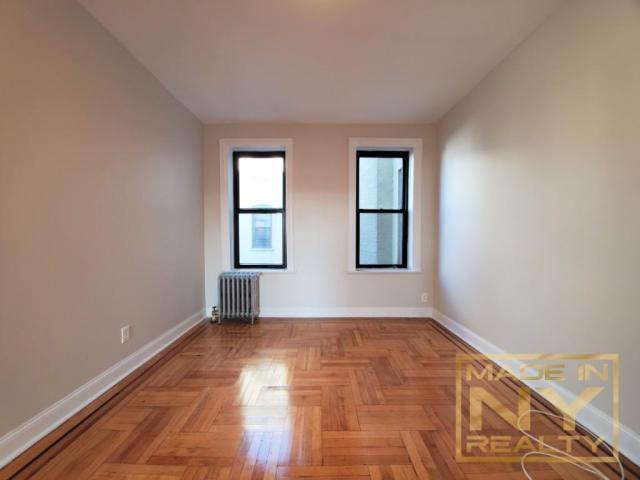 Foto del edificio - 2 bedroom in ASTORIA NY 11106