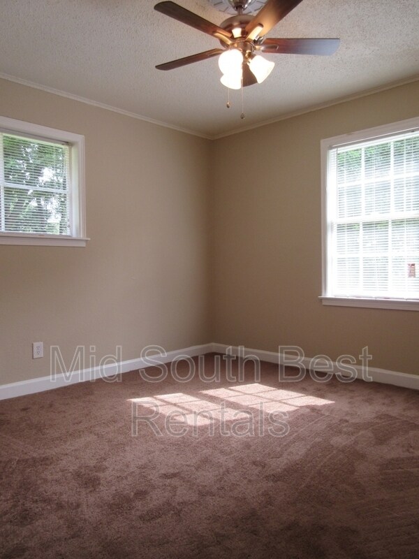 Foto del edificio - 1565 Lookout Rd