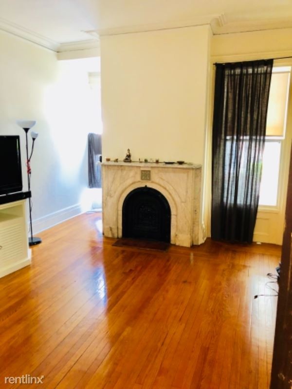 Building Photo - 1 br, 1 bath Apartment - 226 North Broadway