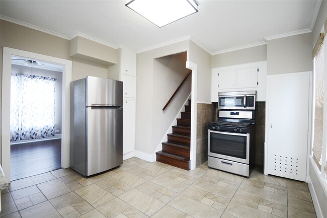 Building Photo - 407 N Chappell Hill St