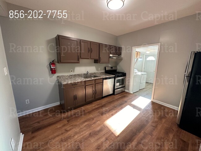 Building Photo - Beautifully Remodeled 2-Bedroom, 1-Bath Ho...