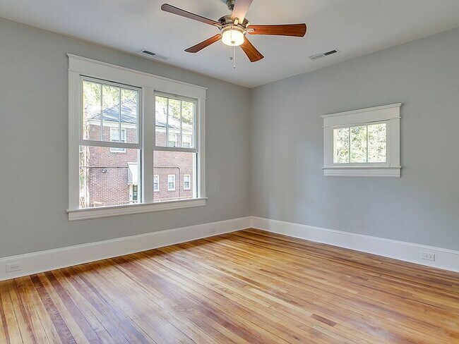 Foto del edificio - 926 W Trinity Ave