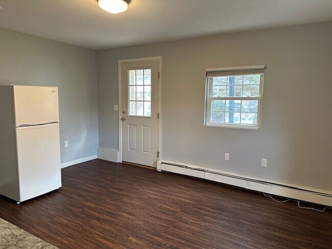 Foto del edificio - 1 Bedroom 1 Bathroom 1st Floor Apartment F...