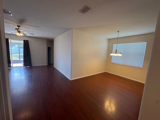 Foto del edificio - 3 Bed / 2 Bath Home in Mt. Dora – w/ Amenities!