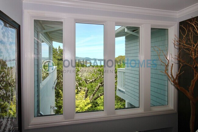 Building Photo - Luxury Rental in Seafirth Estates!  Bay Views!  Salt Water Pool!  Beach Access! FOUNDATION