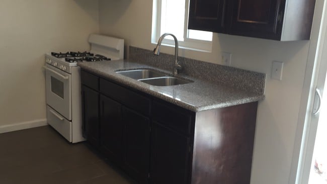 Building Photo - 4353 Toland Way