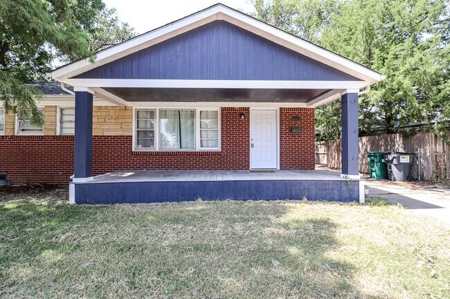 Building Photo - 3009 S Glenn Ave
