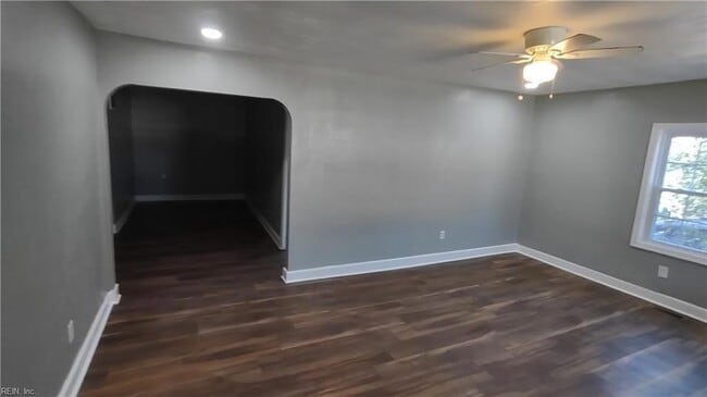 Foto del edificio - 5949 Jefferson Ave