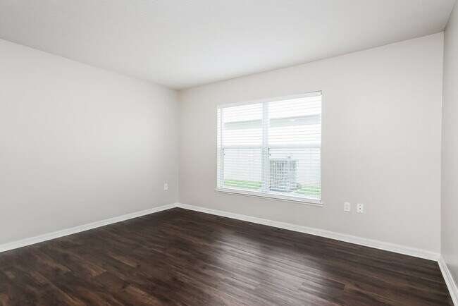 Building Photo - 2220 Aitkin Loop