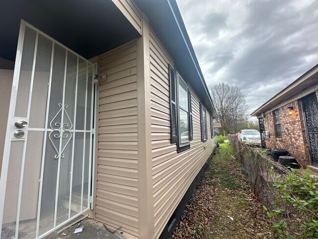 Foto del edificio - 2323 Shasta Ave