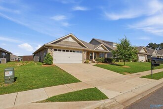 Building Photo - 187 Abercorn Dr