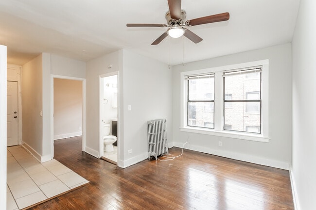 Foto del edificio - 6959 S Paxton Ave