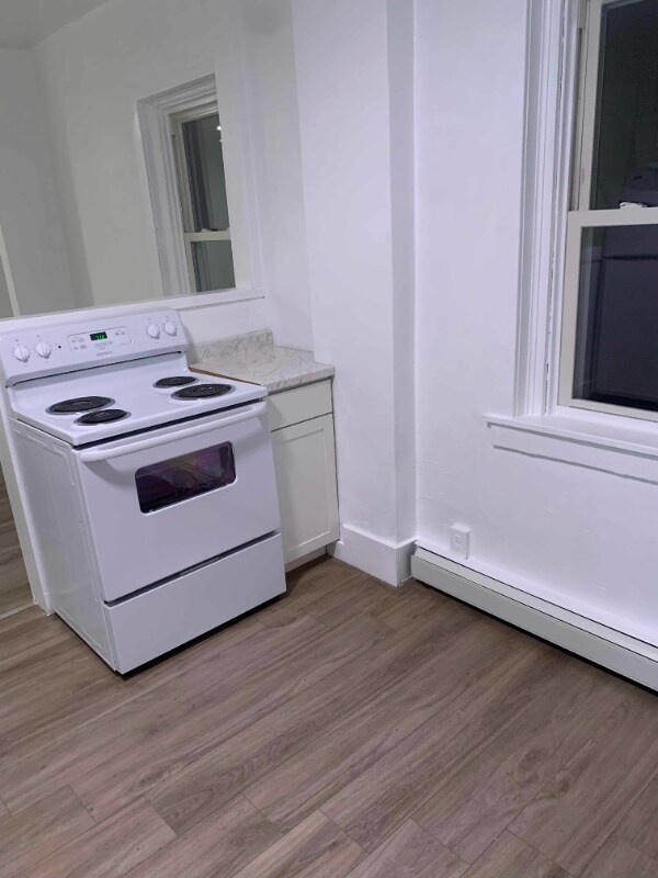 Building Photo - 709 Carothers Ave