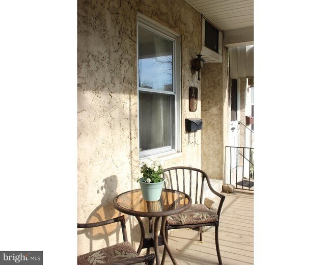 Building Photo - 362 Jacob St