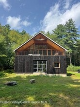 Building Photo - 155 Cedar Dr