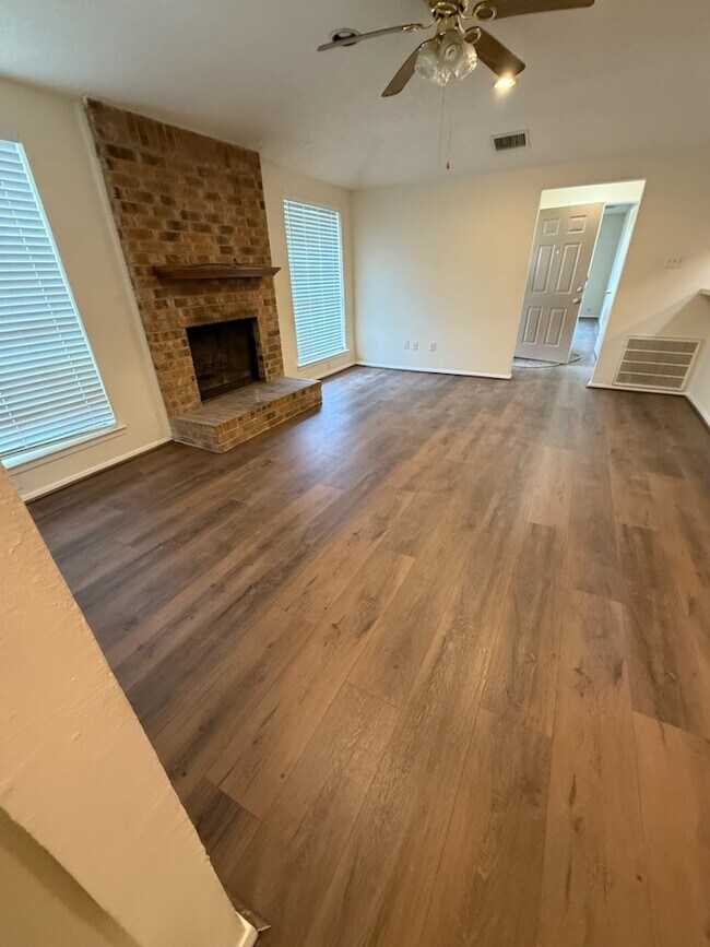 Foto del edificio - 7306 Amherst Dr