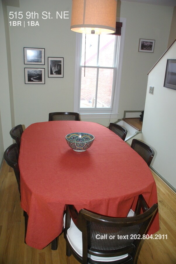 Building Photo - 515 9th St NE