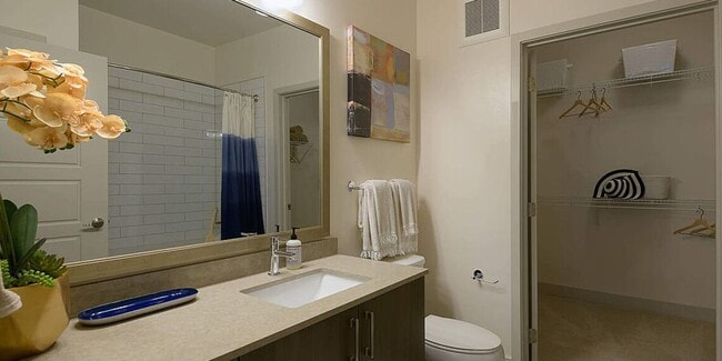 Photo - Platform Apartments-  4309 B3