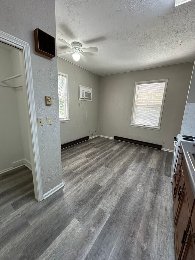 Foto del edificio - 2504 Main St