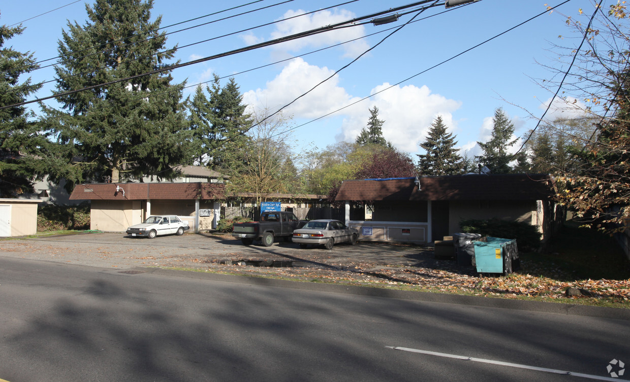 Primary Photo - Meadow Park Apartments