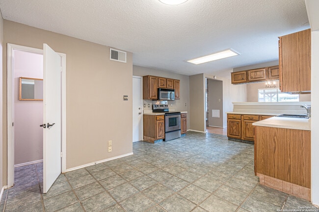 Building Photo - 11307 Forest Pass Ct