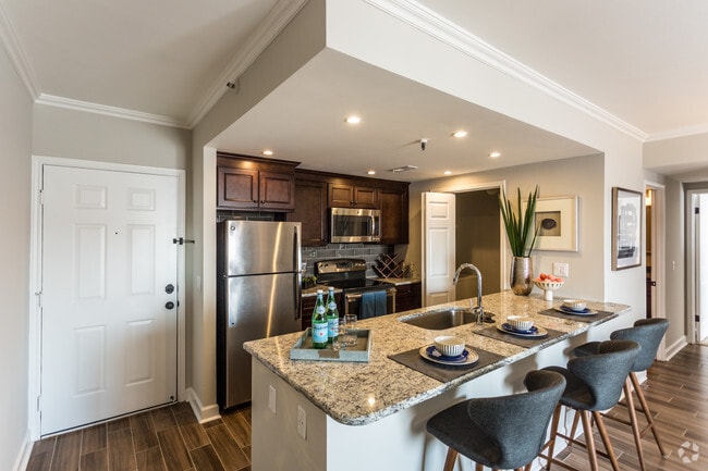 1BR, 1BA - Mahogany - 750 SF - Kitchen - Twenty & Grand Apartments