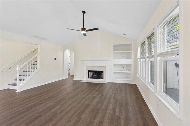 Building Photo - 3139 Brookeview Ln NW