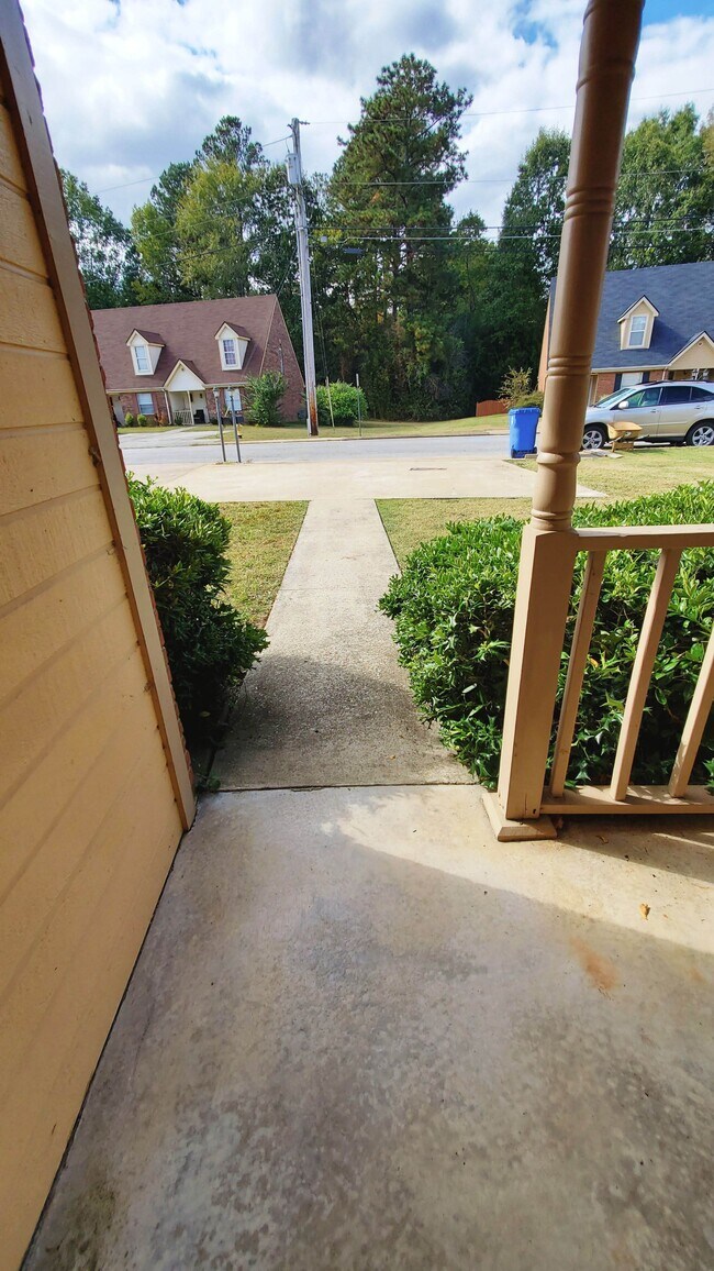 Building Photo - 1126 Lenny Ln