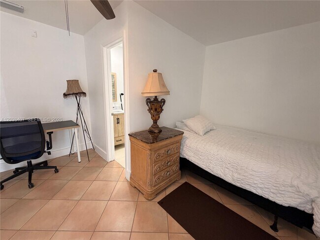Foto del edificio - 5931 SW 148th Pl