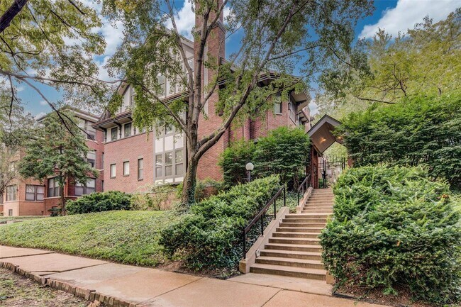 Building Photo - 5381 Pershing Ave