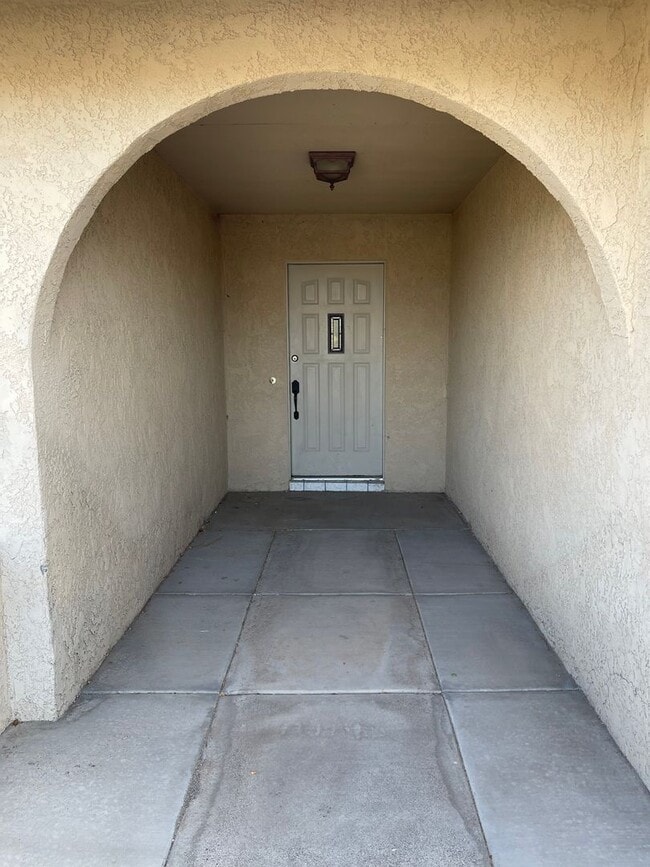 Building Photo - Unfurnished Long Term Rental