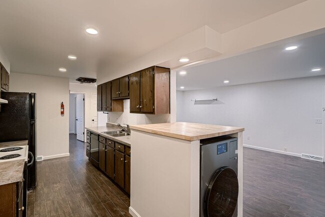 Foto del edificio - West Highlands 2-bedroom 1-bathroom