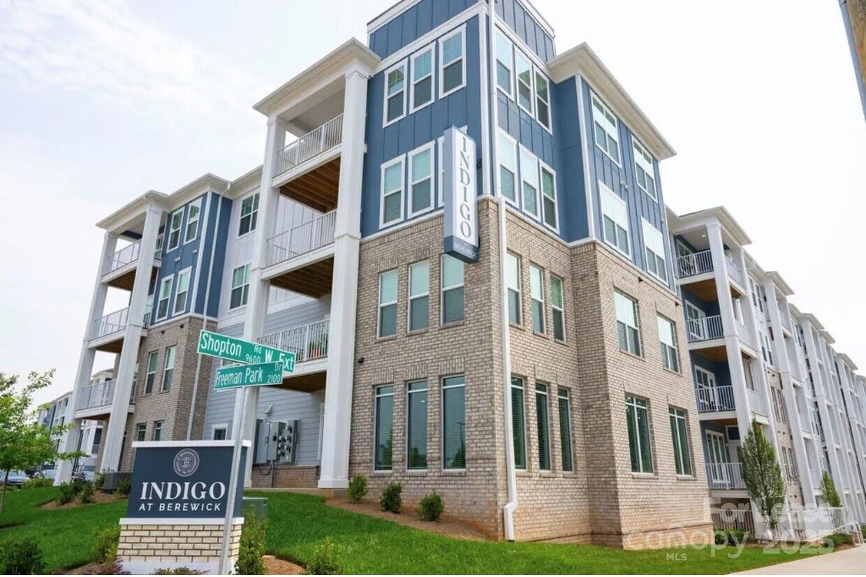 Foto principal - 3230 Furr court