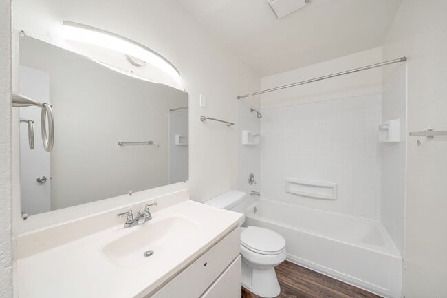 Building Photo - Park Place North Apartments