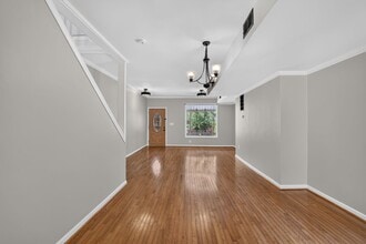 Building Photo - 1004 Girard St NW