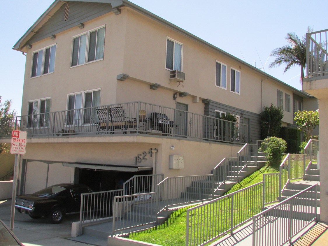 Foto principal - 1524 Manhattan Beach Blvd