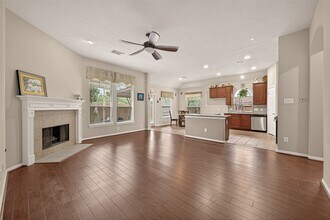 Building Photo - 13719 Saxony Dr
