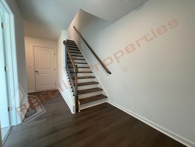 Building Photo - BRAND NEW- Spacious 4 Bedroom, 3 Bathroom ...